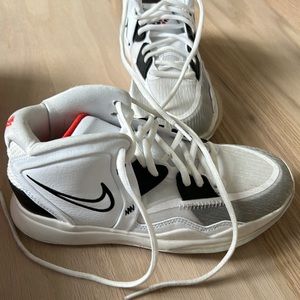 Kyrie infinity gs nike sneakers